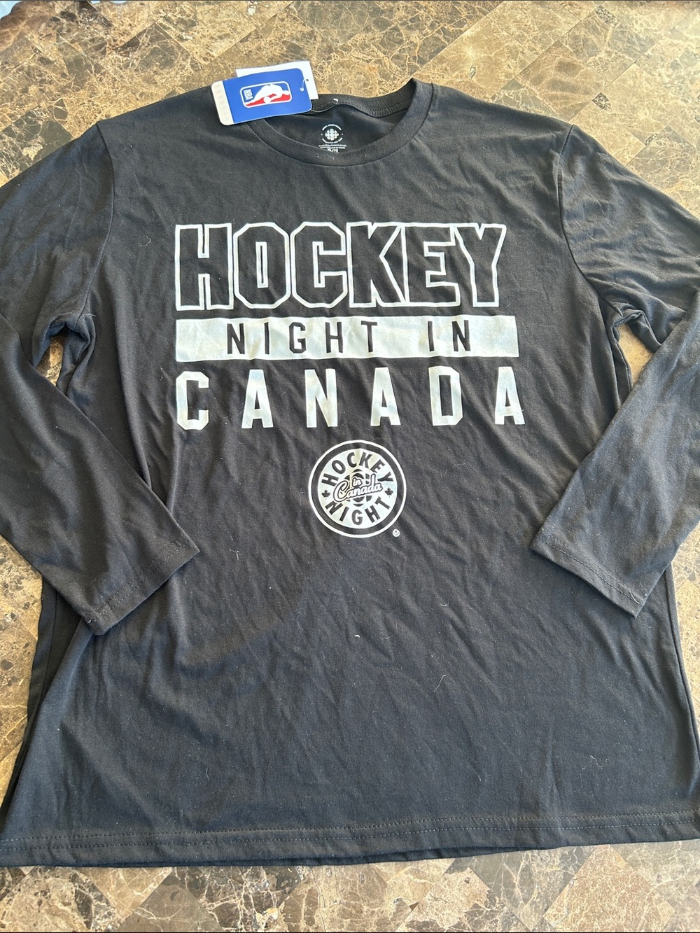 NWT 🆕 NBA Official Product Men’s Hockey Night in Canada Long Sleeve T-Shirt XL